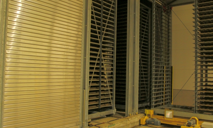 Laths circuit and dryer for tiles